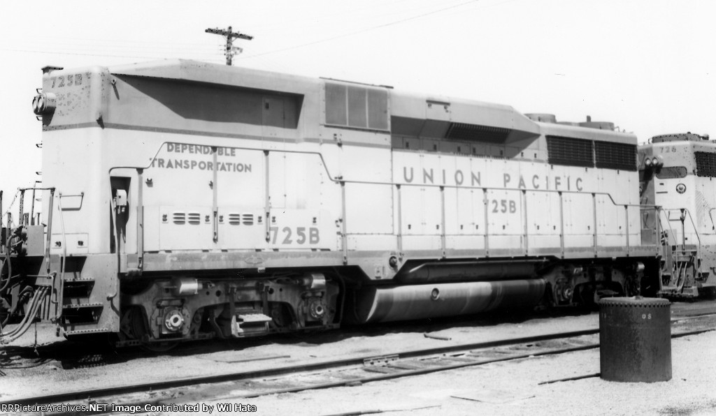 Union Pacific GP30B 725B